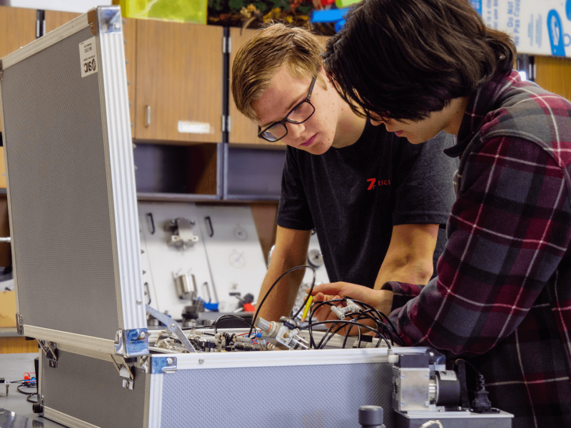 https://umpqua.edu/mechatronics